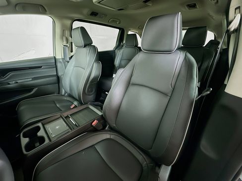 New 2026 Honda Odyssey Touring image 19