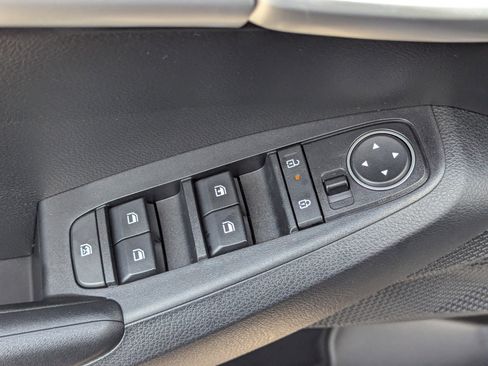 New 2026 Kia Seltos LX FWD image 19
