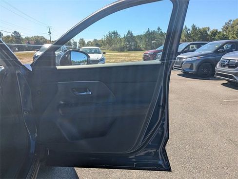 New 2026 Nissan Kicks SR image 31