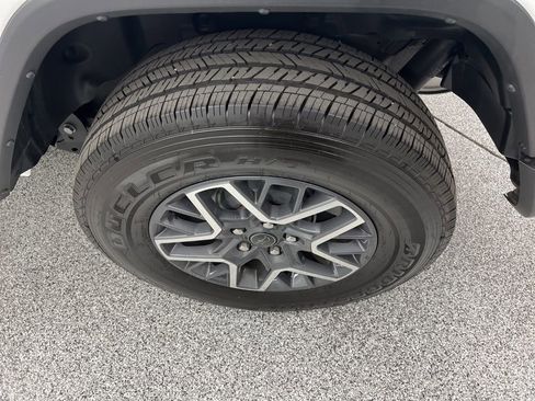 Used 2024 Jeep Wrangler Sahara image 8