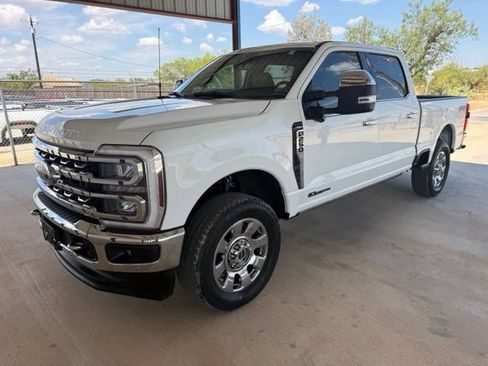 Used 2024 Ford F250 Lariat w/ Lariat Ultimate Package AWD/4WD image 3