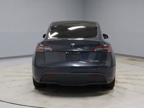 Used 2024 Tesla Model Y Long Range AWD/4WD image 13
