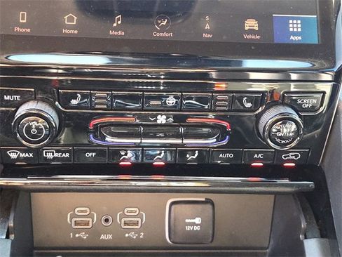 Used 2023 Jeep Grand Cherokee Limited image 21