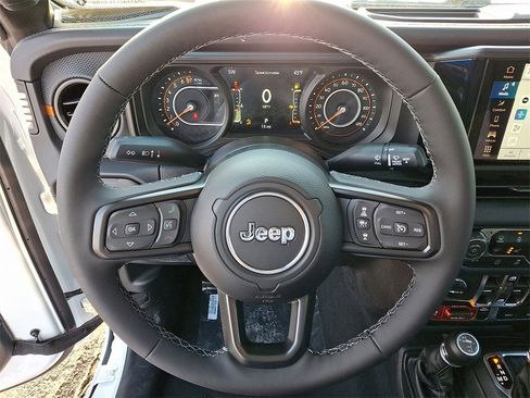 New 2026 Jeep Gladiator Mojave image 13