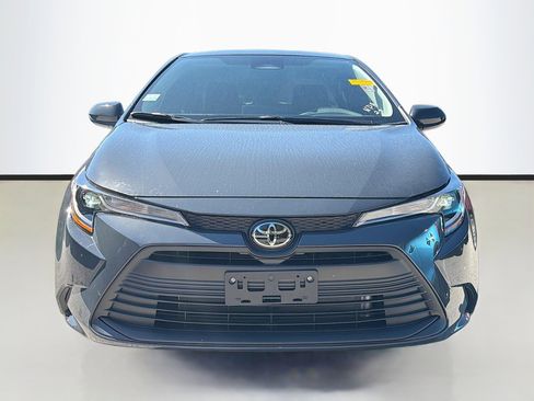 Used 2026 Toyota Corolla LE image 8