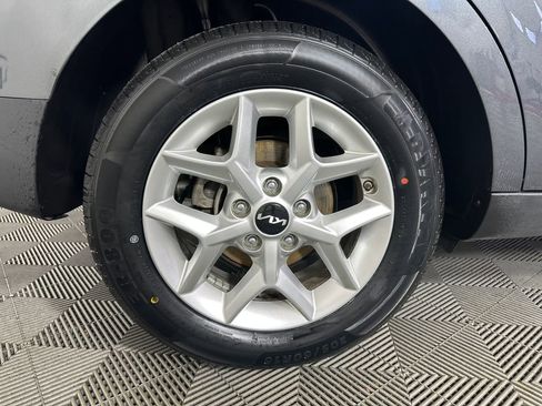 Used 2022 Kia Soul LX w/ Technology Package FWD image 12