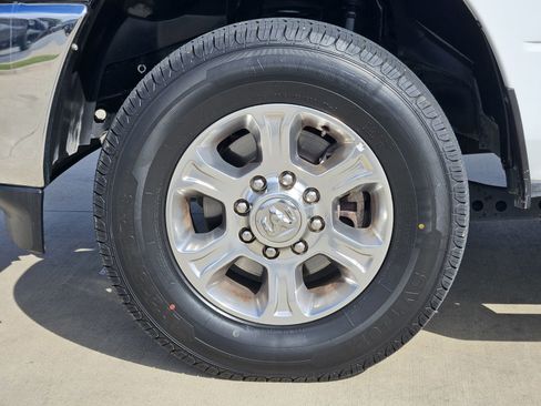 Used 2024 RAM 3500 Big Horn image 12