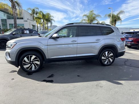 Used 2025 Volkswagen Atlas SE image 7