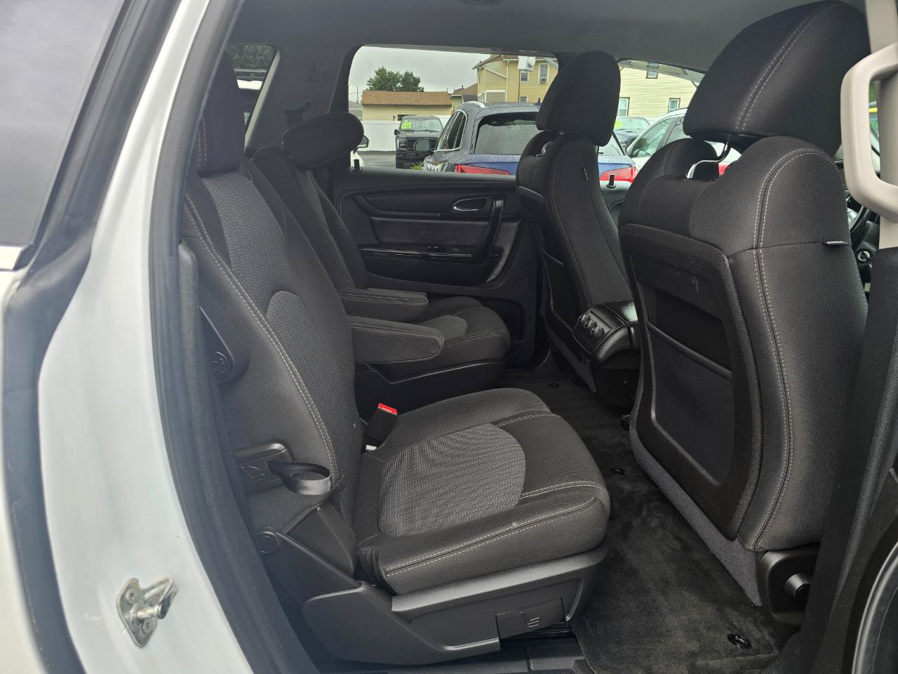 Used 2017 Chevrolet Traverse LT w/ Style and Technology Package AWD/4WD image 16