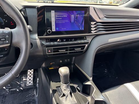 Certified 2025 Toyota Camry SE AWD/4WD image 25