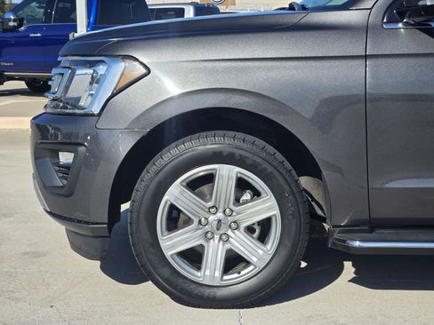 Used 2019 Ford Expedition XLT w/ Equipment Group 202A RWD image 9