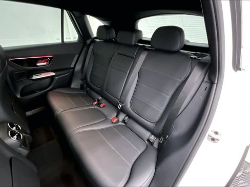 Used 2026 Mercedes-Benz GLC 300 image 18