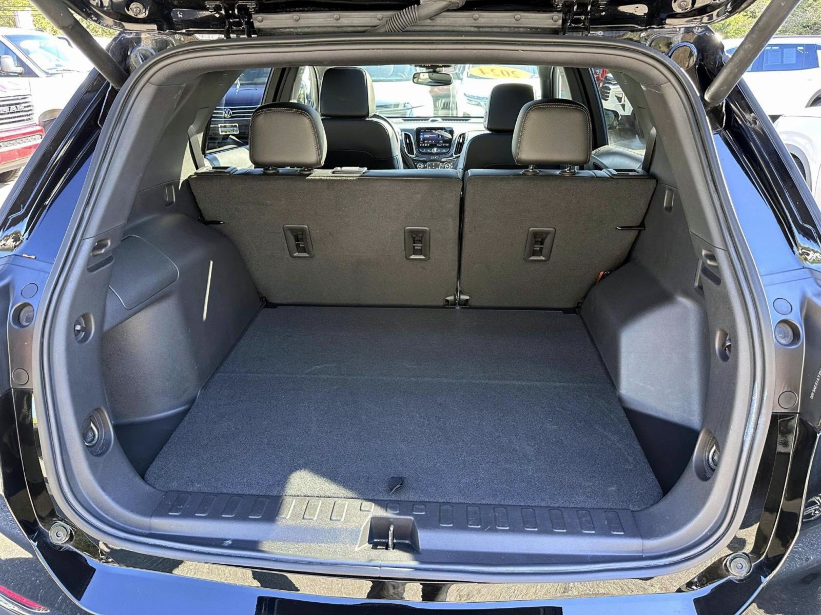 Used 2024 Chevrolet Equinox Premier AWD/4WD image 7