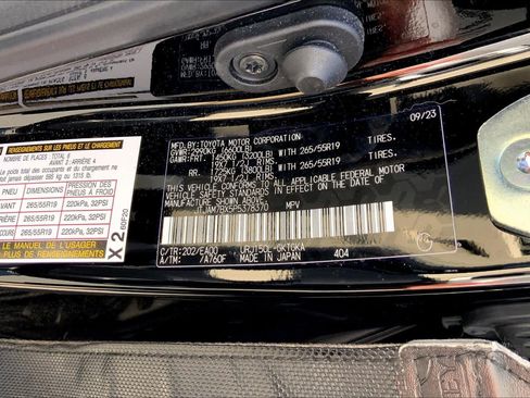 Used 2023 Lexus GX 460 Premium AWD/4WD image 36