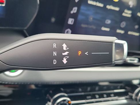 New 2026 Chevrolet Equinox LT w/ Safety and Technology Package FWD image 27
