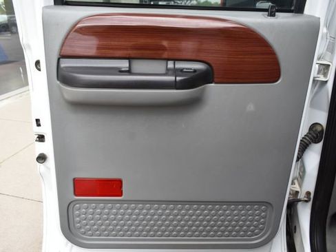 Used 2006 Ford F350 Lariat AWD/4WD image 31