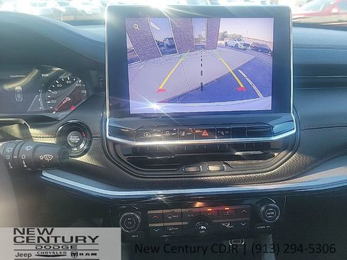 Used 2023 Jeep Compass Trailhawk image 11