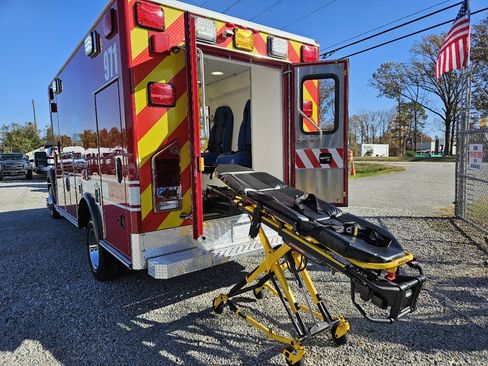 Used 2016 Ford F450 XLT image 38