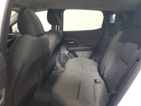 Used 2025 Nissan Kicks SV image 22