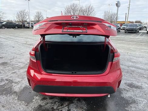 Used 2021 Toyota Corolla LE image 8