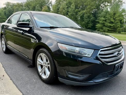 Used 2013 Ford Taurus SEL FWD image 3