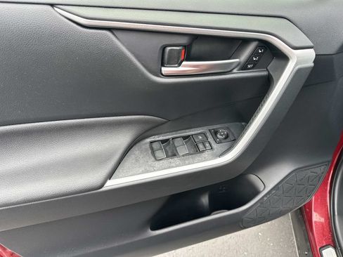 Used 2025 Toyota RAV4 XLE Premium w/ Weather Package AWD/4WD image 15