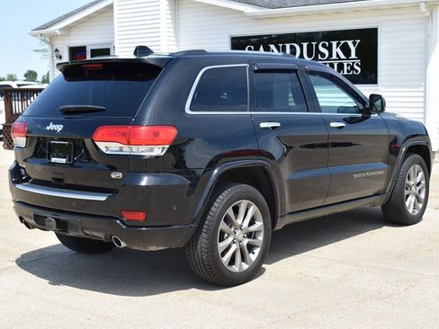 Used 2017 Jeep Grand Cherokee Overland w/ Jeep Active Safety Group AWD/4WD image 3