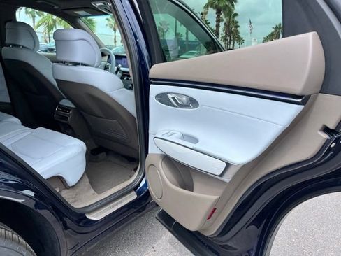 New 2026 Genesis GV70 2.5T Advanced AWD/4WD image 19