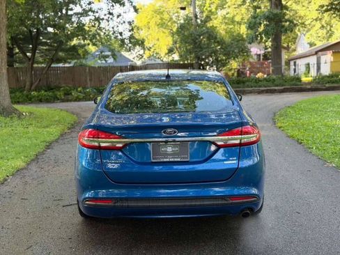 Used 2018 Ford Fusion SE FWD image 5