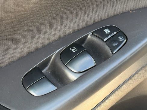 Used 2019 Nissan Sentra SR FWD image 23