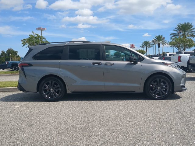 Certified 2026 Toyota Sienna XSE FWD image 3