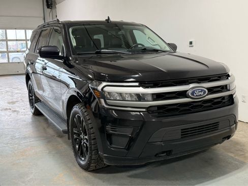 Used 2024 Ford Expedition XLT AWD/4WD image 5