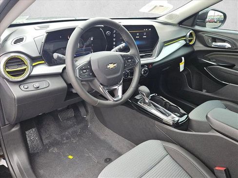 New 2026 Chevrolet Trax LT w/ Driver Confidence Package image 3