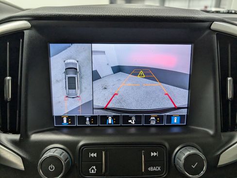 Used 2022 GMC Terrain SLT w/ Tech Package image 27