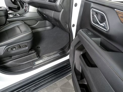 Used 2023 Chevrolet Tahoe Premier image 25