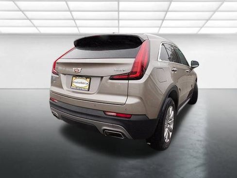 Used 2023 Cadillac XT4 Premium Luxury image 5
