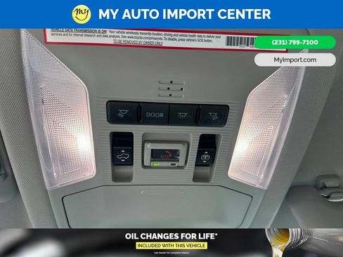Used 2023 Toyota RAV4 Limited AWD/4WD image 23