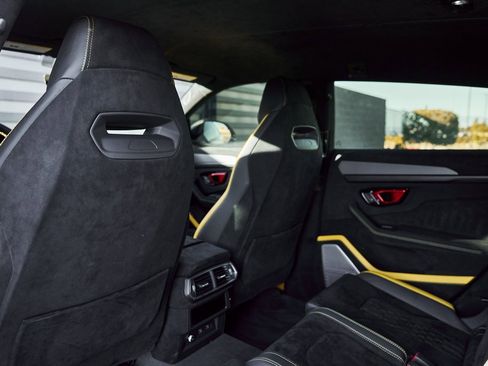 Used 2024 Lamborghini Urus Performante image 39