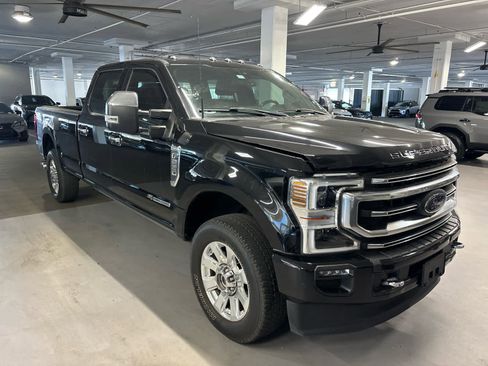Used 2022 Ford F250 Platinum w/ FX4 Off-Road Package image 2