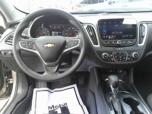 Used 2023 Chevrolet Malibu LT image 21