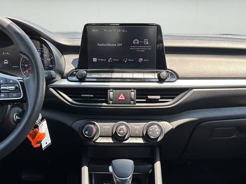 Used 2023 Kia Forte LXS w/ LXS Technology Package FWD image 18
