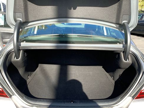 Used 2025 Genesis G70 2.5T image 31