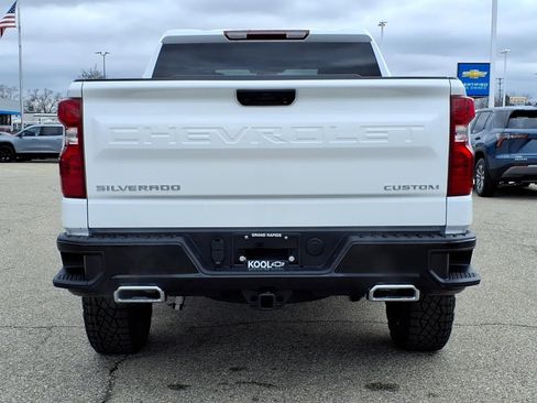New 2026 Chevrolet Silverado 1500 Custom Trail Boss AWD/4WD image 5