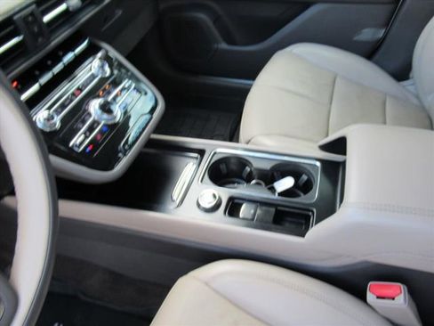 Used 2022 Lincoln Corsair FWD w/ Premium Package image 18