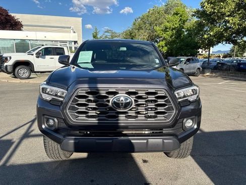 Used 2023 Toyota Tacoma TRD Off-Road AWD/4WD image 9