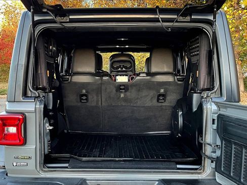 Certified 2021 Jeep Wrangler Unlimited Rubicon image 24