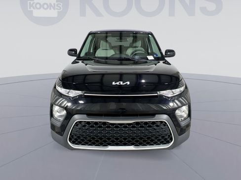 Used 2022 Kia Soul LX image 11