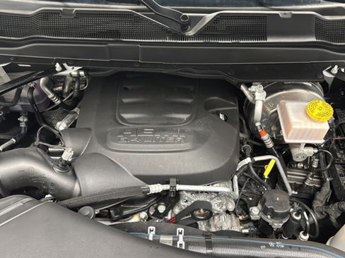 Used 2025 RAM 2500 Tradesman AWD/4WD image 27