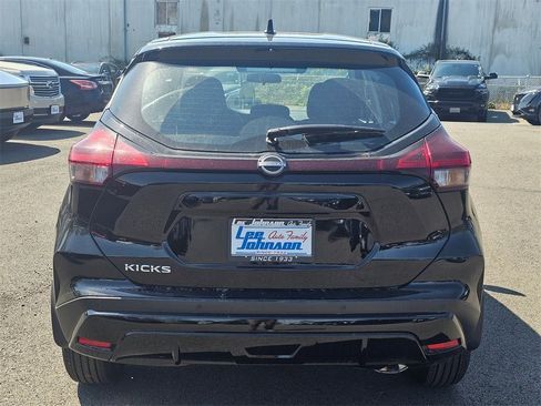 New 2025 Nissan Kicks Play S image 6