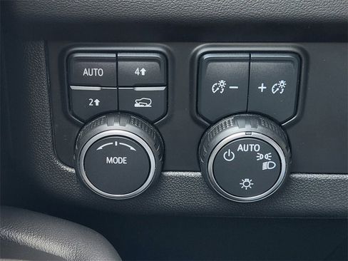 Used 2023 Chevrolet Tahoe LT image 86